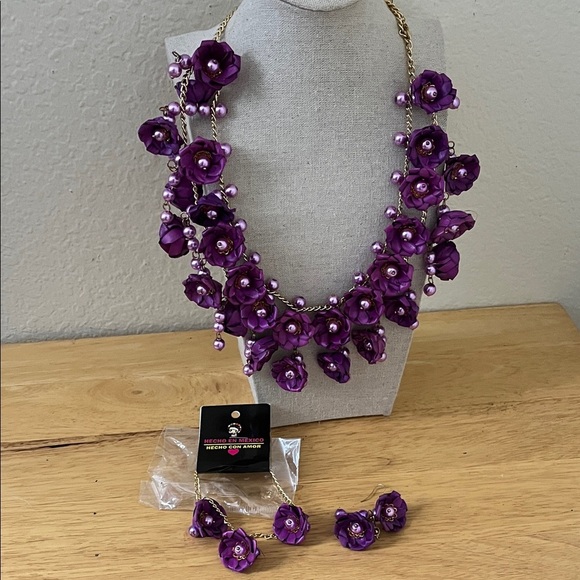 Purple Floral palm Necklace and Earring Set - Picture 4 of 4